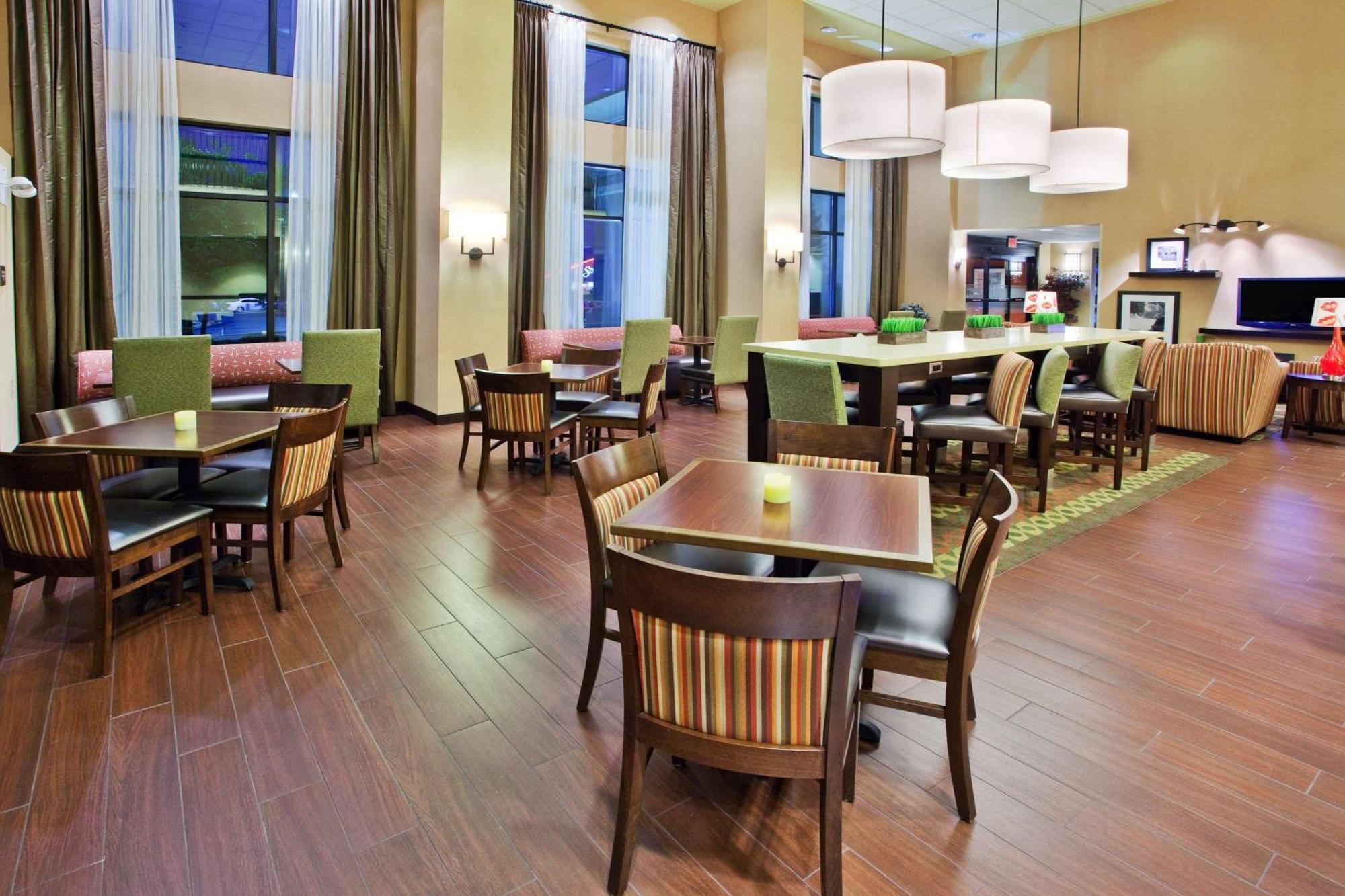 Hampton Inn & Suites Oxford-Anniston Ristorante foto